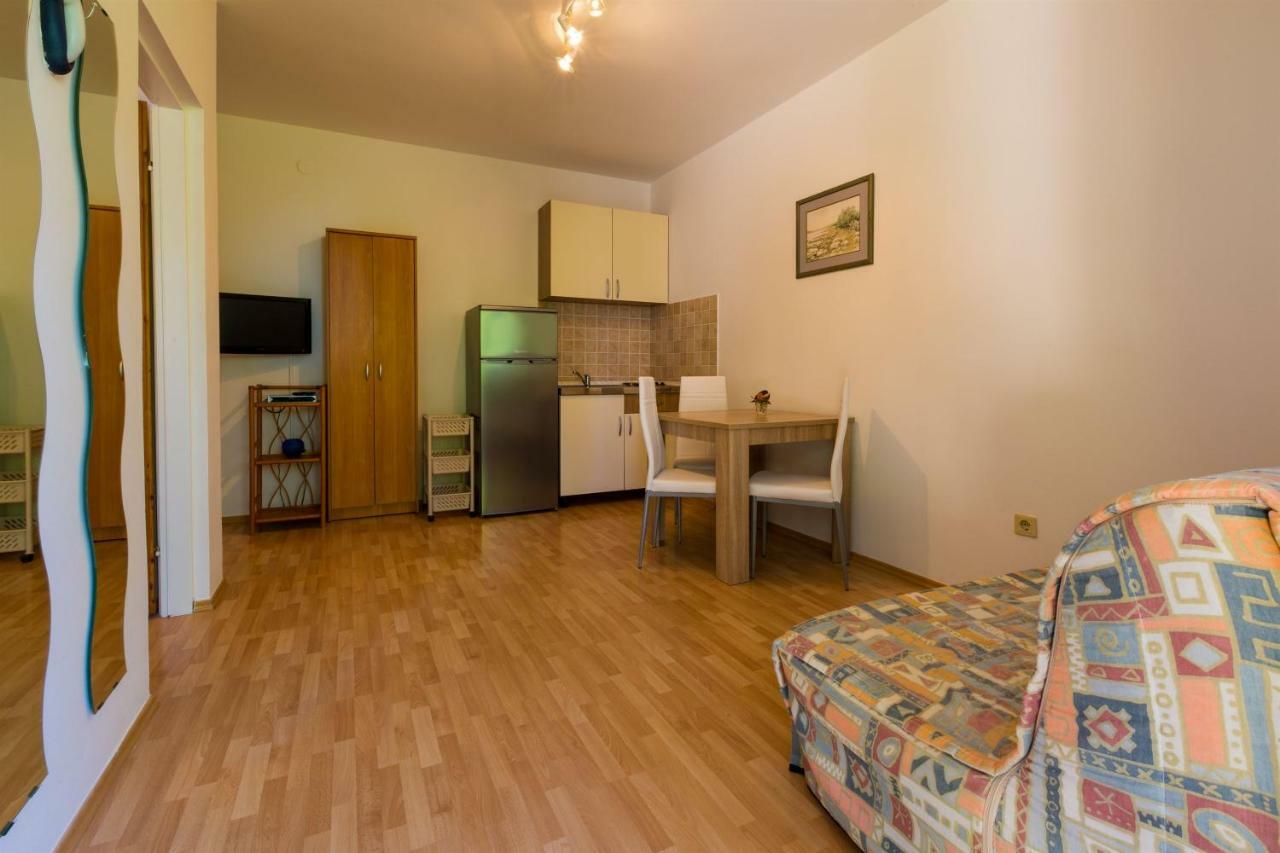 Apartments Alin Dramalj Extérieur photo