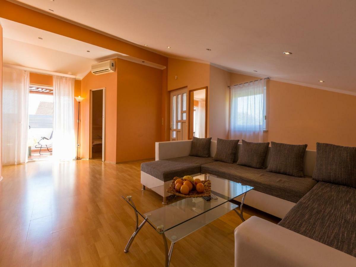 Apartments Alin Dramalj Extérieur photo