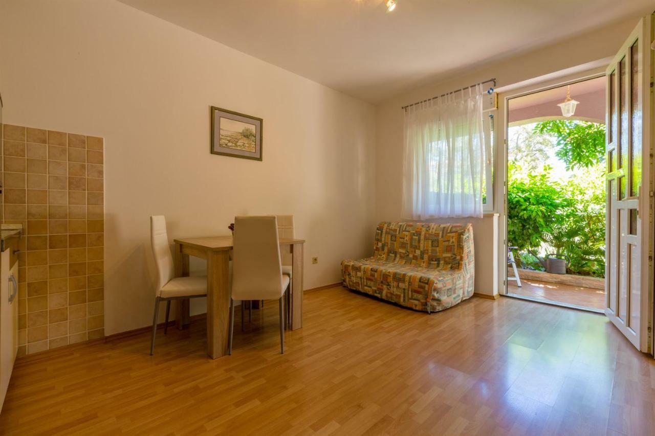 Apartments Alin Dramalj Extérieur photo